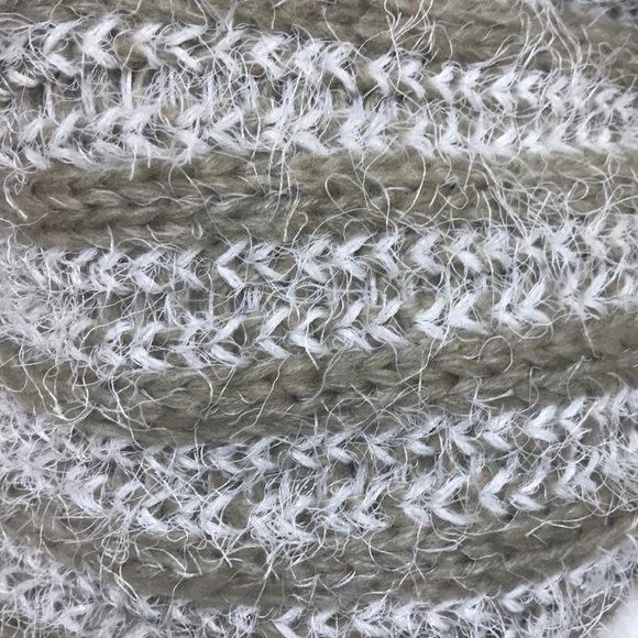 Madison 88 Infinity Scarf - Picture 2 of 3